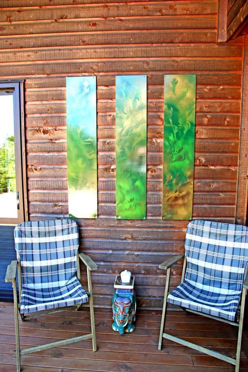 Twin Waters Lodge Collingwood Bagian luar foto
