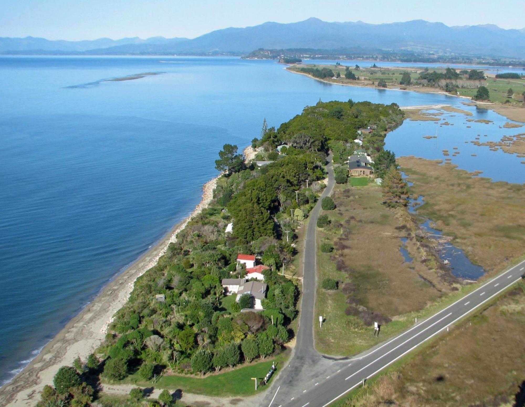 Twin Waters Lodge Collingwood Bagian luar foto